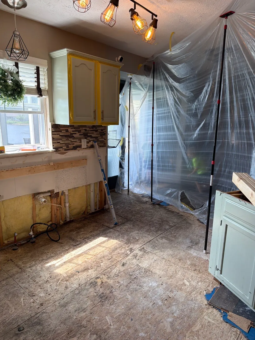 Category 3 sewage cleanup in Heritage Lake basement